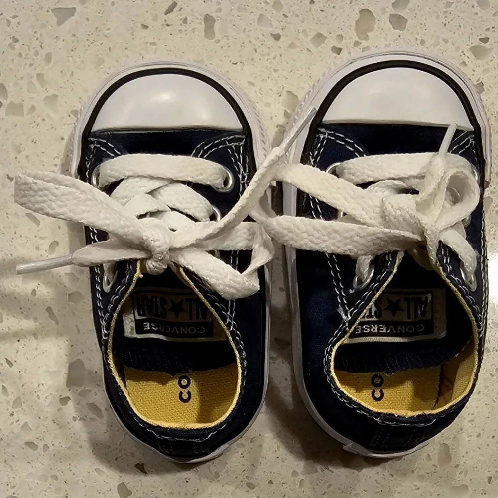 Converse Navy Blue Toddler Sneakers sz 2